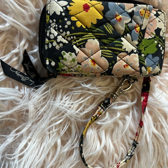 Vera Bradley Red & Black Floral Print Wallet - Picture 2 of 4